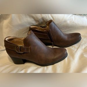 Naturalizer Soul booties